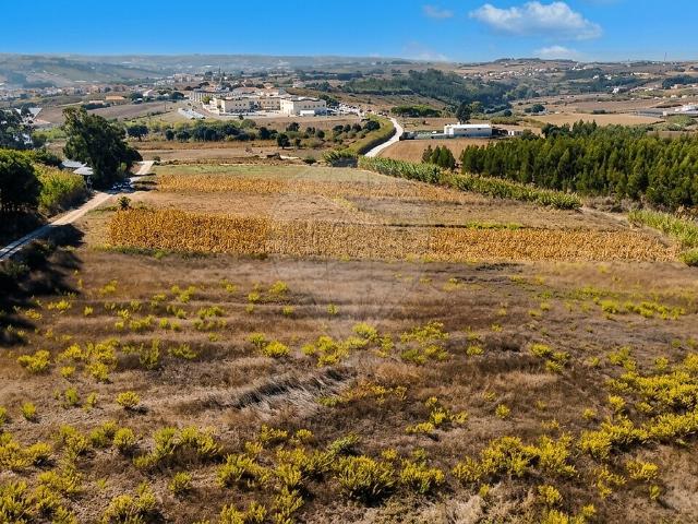 Terreno venda em Miragaia e Marteleira, Lourinhã