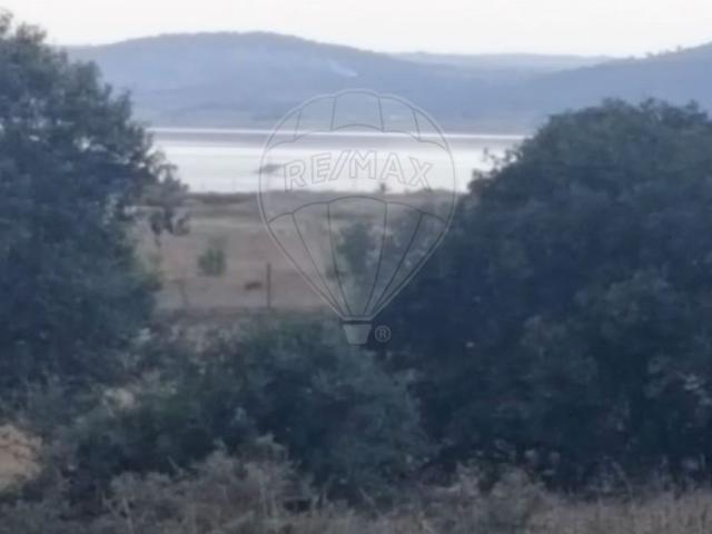 Terreno venda em Mourão, Évora