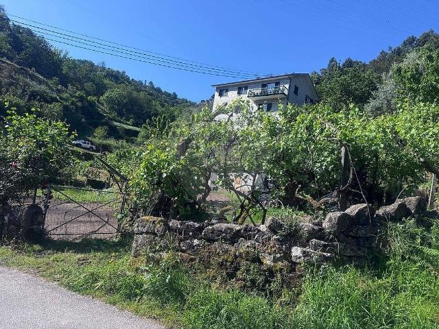 Terreno venda em Oliveira do Douro, Viseu