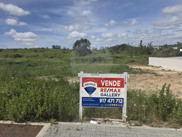 Terreno venda em Parceiros e Azoia, Leiria