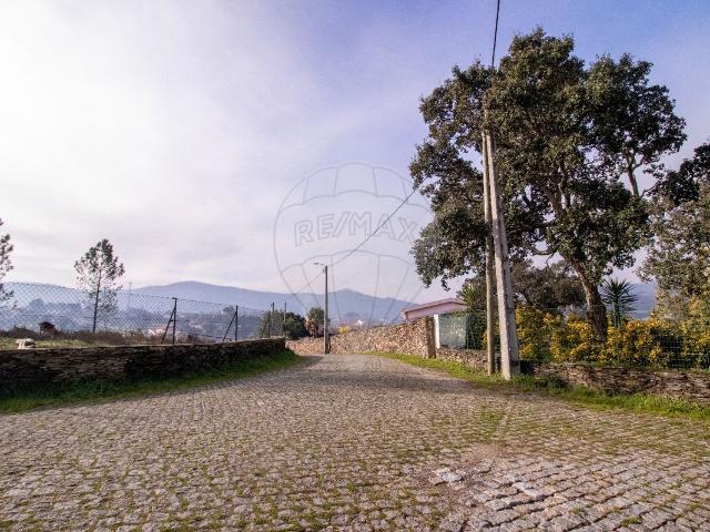 Terreno venda em Senande, Bitarães