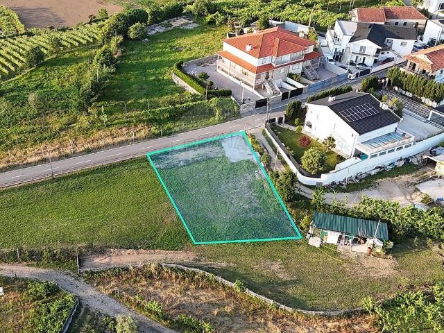 Terreno venda em Pinheiro, Felgueiras