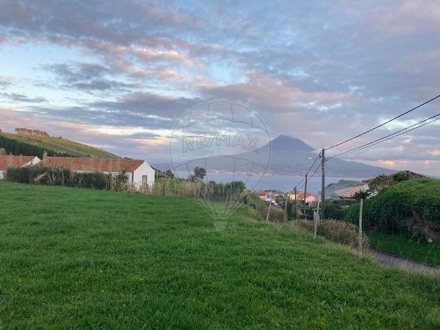 Terreno venda em Praia do Almoxarife, Horta