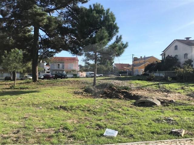 Terreno venda em Quinta do Conde, Sesimbra