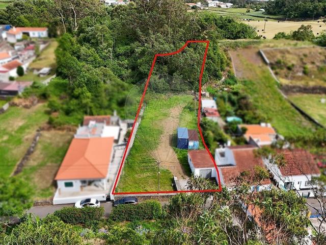 Terreno venda em Biscoitinho, Angra do Heroísmo