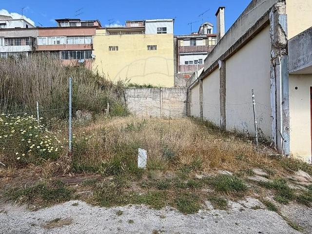 Terreno venda em Carriche, Lisboa