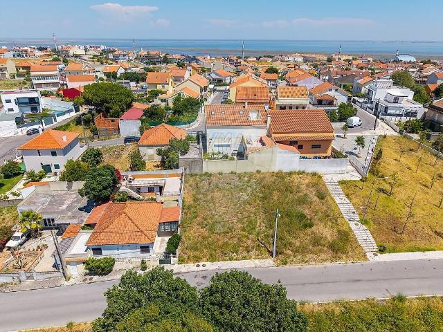Terreno venda em Portela da Azóia, Loures
