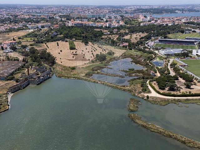 Terreno venda em Aldeia de Paio Pires, Seixal
