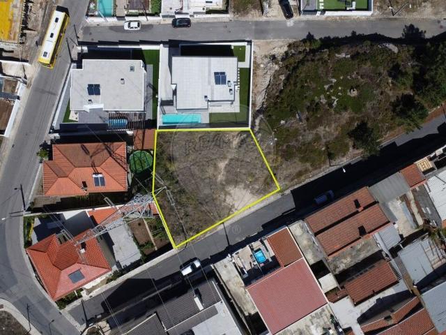 Terreno venda em Casal da Carregueira, Sintra