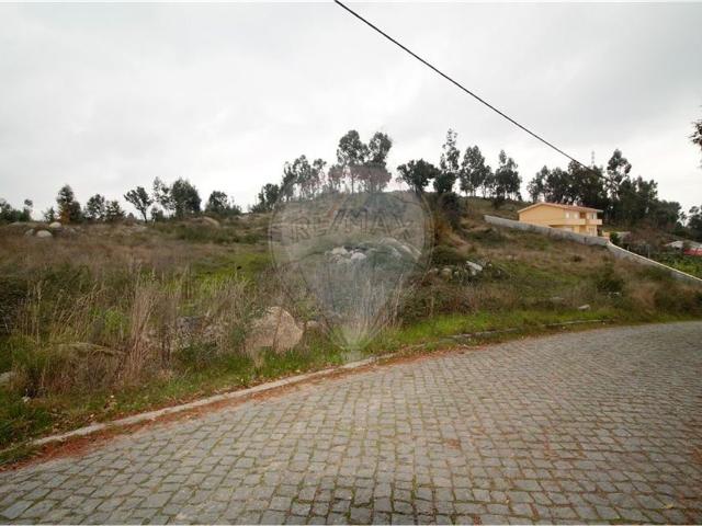 Terreno venda em Lousada, Porto