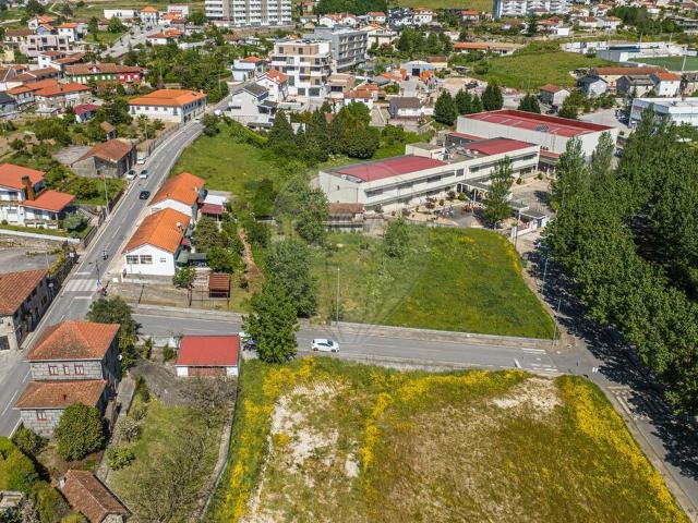 Terreno venda em Lousada, Porto