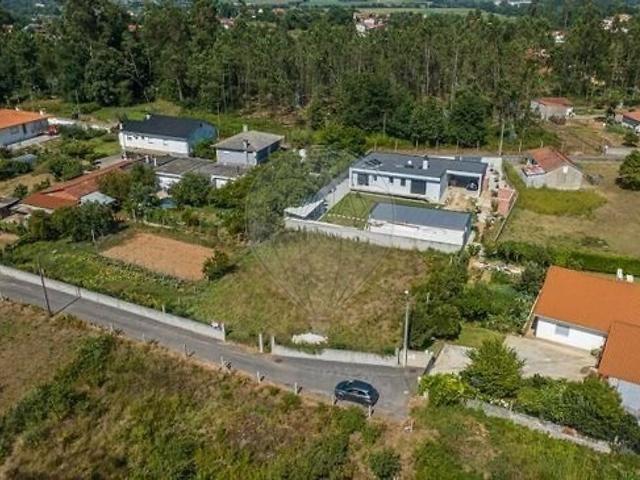 Terreno venda em Ucha, Barcelos
