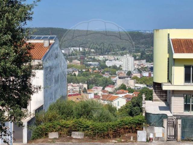 Terreno venda em Valongo, Porto