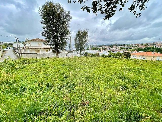 Terreno venda em Vila de Cucujães, Oliveira de Azeméis