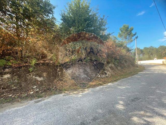 Terreno venda em Lugar de Fontaíscos, Vila Verde