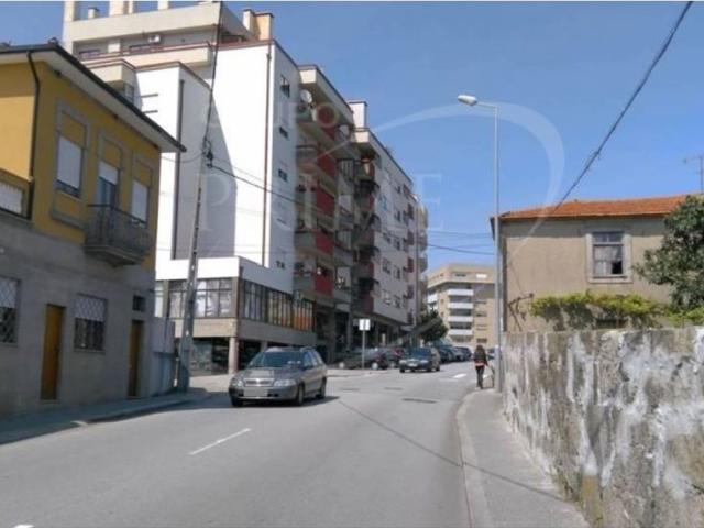 Terreno venda em Gondivai, Porto