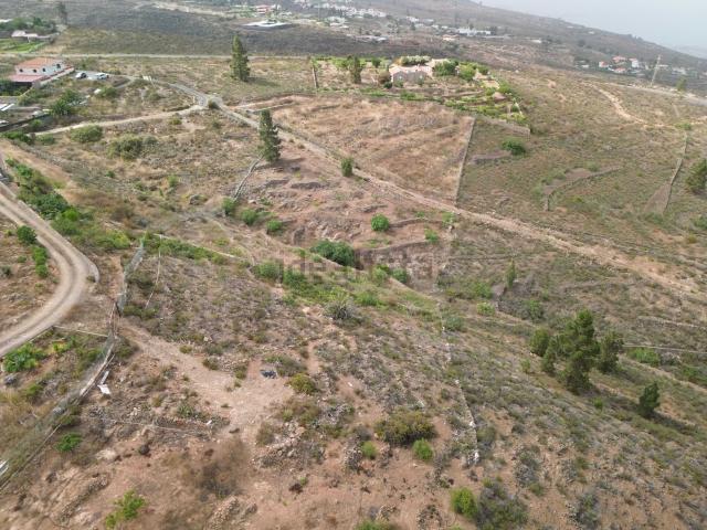 Terreno en venta en Cercado el Pino, Adeje