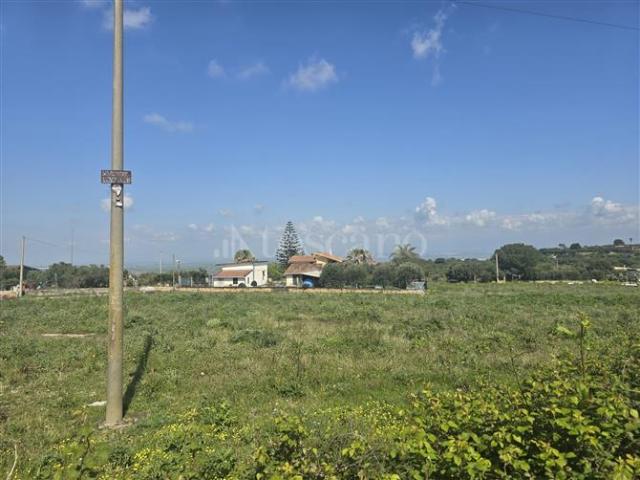Terreno in vendita a Lentini, Sicilia