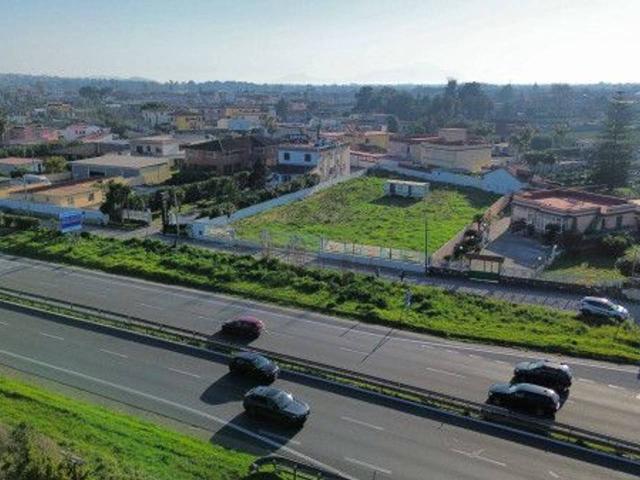 Terreno in affitto a Giugliano In Campania, Campania