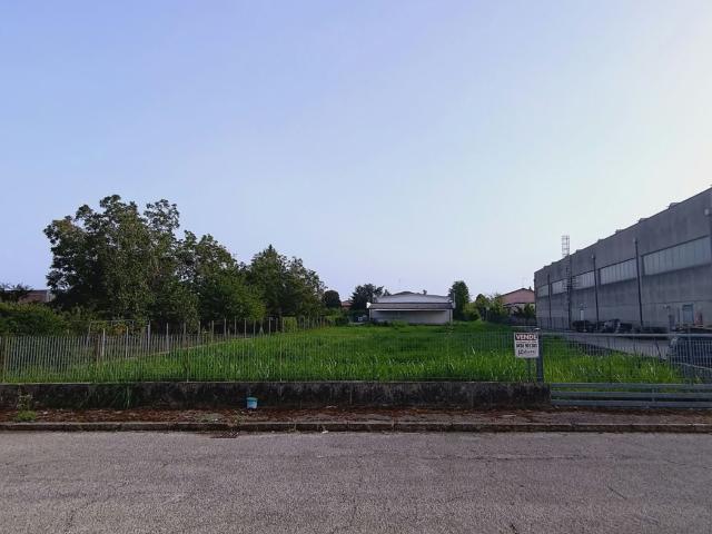 Terreno in vendita a Bottrighe, Adria