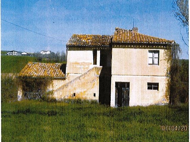 Terreno in vendita a Bellante, Abruzzo