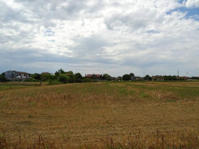 Terreno in vendita a Carlino, Friuli-Venezia Giulia