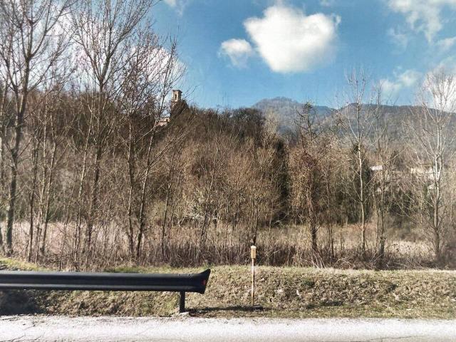 Terreno in vendita a Zuigno, Casalzuigno