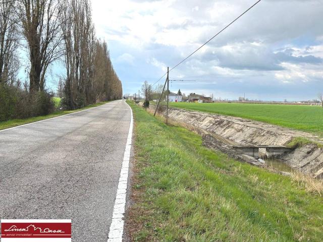 Terreno in vendita a Ferrara, Reggio Emilia