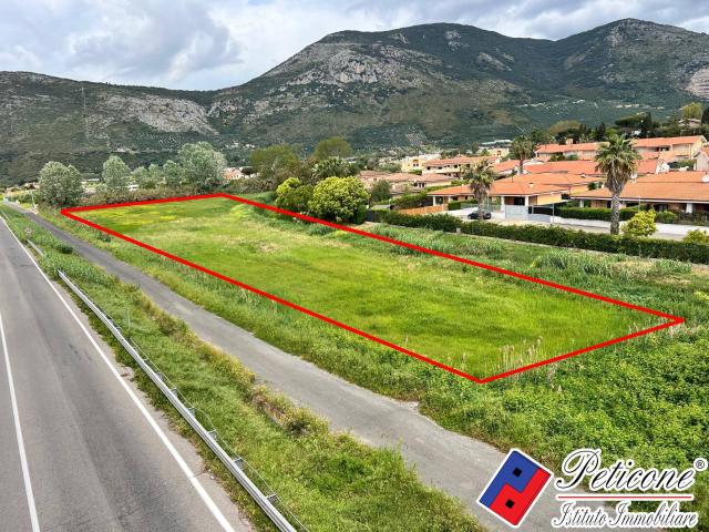 Terreno in vendita a Salto di Fondi, Salto Di Fondi