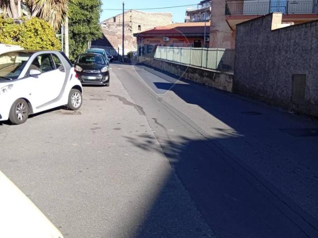 Terreno in vendita a Gravina Di Catania, Sicilia