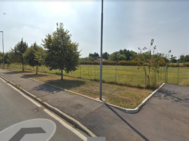 Terreno in vendita a Legnano, Lombardia