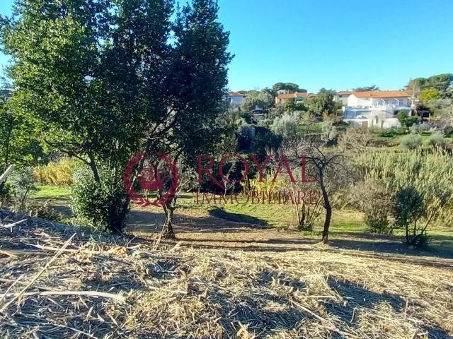 Terreno in vendita a Montenero basso, Livorno