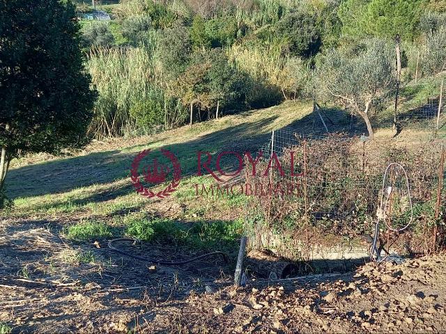 Terreno in vendita a Montenero basso, Livorno
