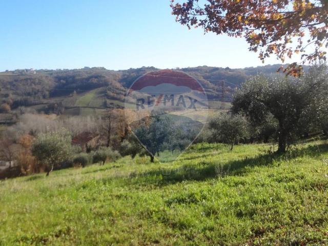 Terreno in vendita a Miglianico Di Chieti, Abruzzo