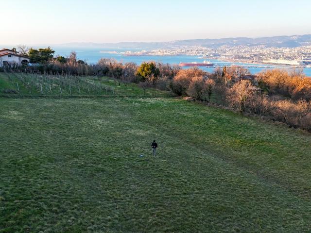Terreno in vendita a Santa Barbara / Korošci, Muggiò