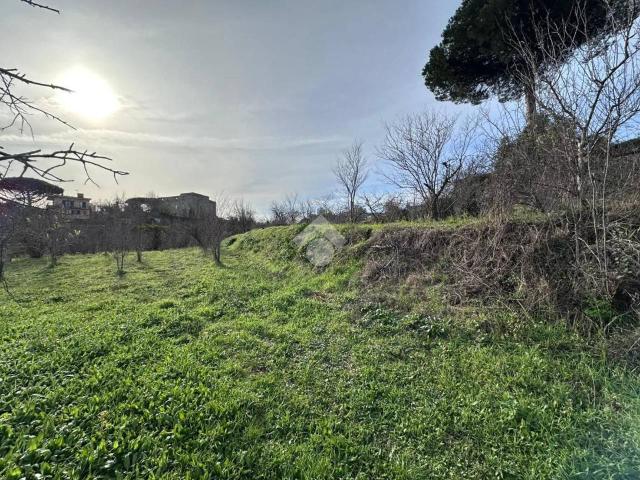 Terreno in vendita a Paratina, Campania