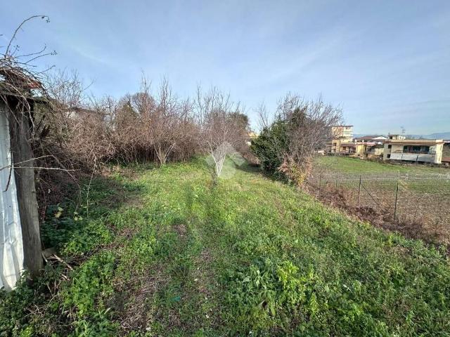 Terreno in vendita a Paratina, Campania