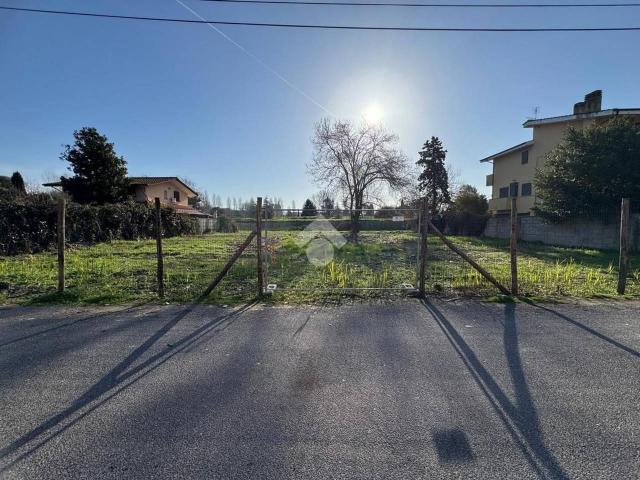 Terreno in vendita a Municipio Roma X, Roma Capitale