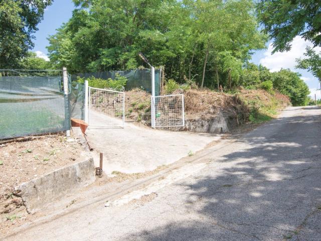 Terreno in vendita a Parolise, Campania