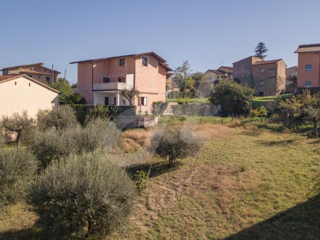 Terreno in vendita a Sant'angelo A Cupolo, Campania