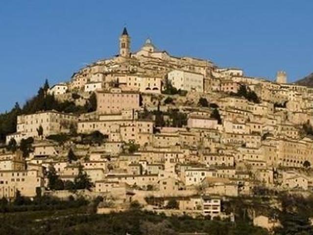 Terreno in vendita a Trevi, Umbria