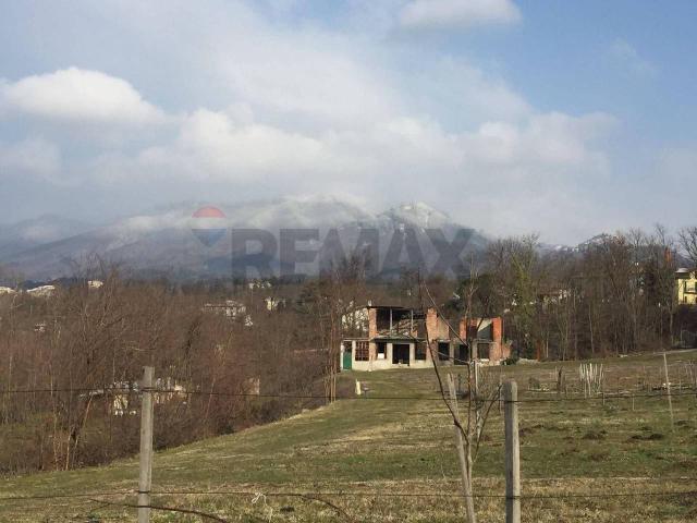 Terreno in vendita a Calcinate degli Orrigoni, Varese