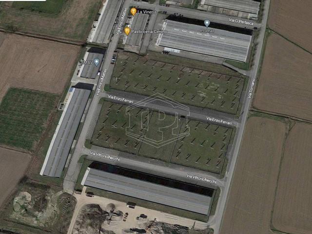 Terreno in vendita a Vellezzo Bellini, Lombardia