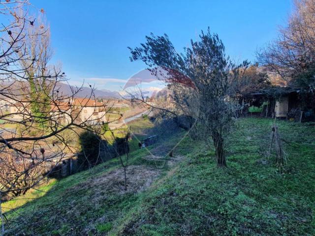 Terreno in vendita a Villa D'adda, Lombardia