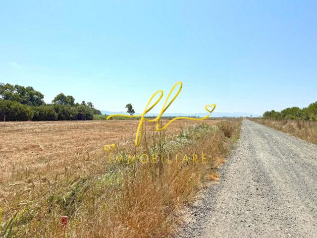Terreno in vendita a Marina di Cecina, Cecina