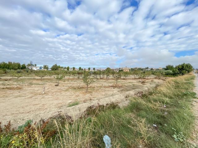Terreno en venta en Alhendín, Andalucía