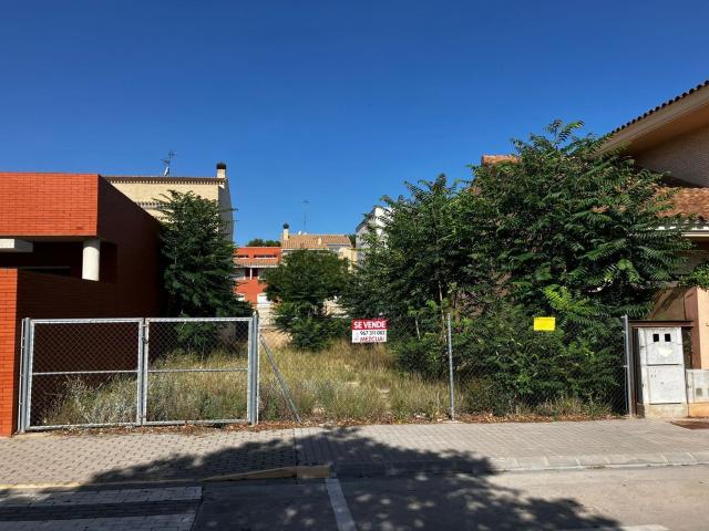 Terreno en venta en Almansa, Castilla-La Mancha