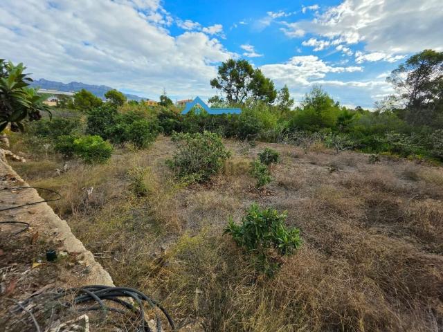 Terreno en venta en Montagut, Altea