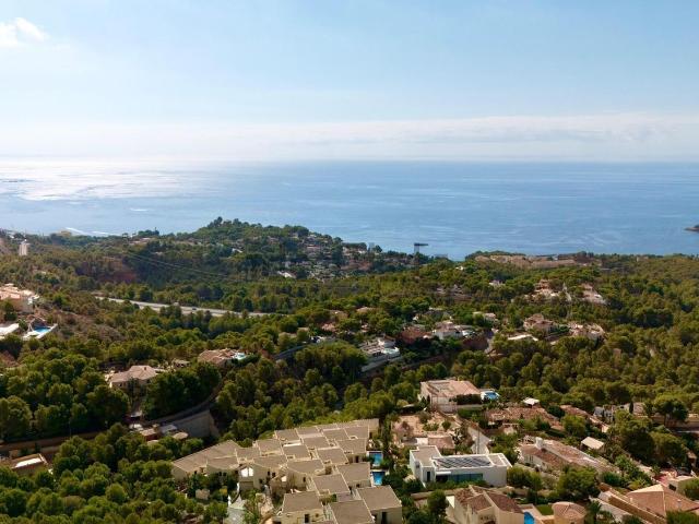 Terreno en venta en la Marina Baixa, Valencia