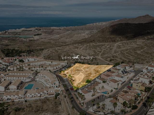 Terreno en venta en Los Cristianos, Arona